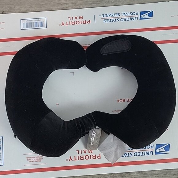 BCOZZY Travel Neck Pillow - Black velvet soft with drawstring bag - Picture 4 of 9